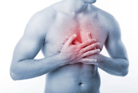 Боль в груди в начале болезни может свидетельствовать о развитии патологии
