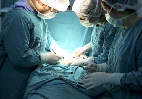 Часто своевременное хирургическое вмешательство позволяет сохранить жизнь пациента.