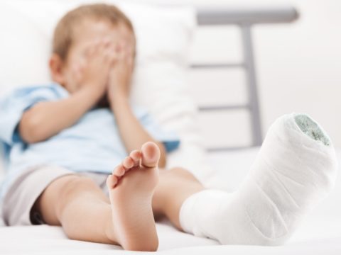 Дети часто получают травмы на фоне сильной обиды.