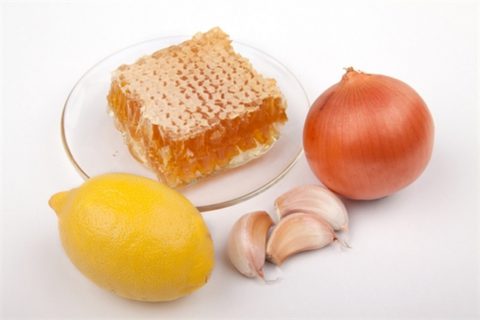 Ингредиенты, наиболее часто используемые вместе с медом в противокашлевых препаратах