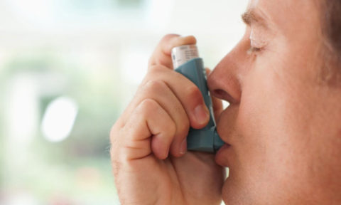 Курение является причиной хронических бронхитов и астмы