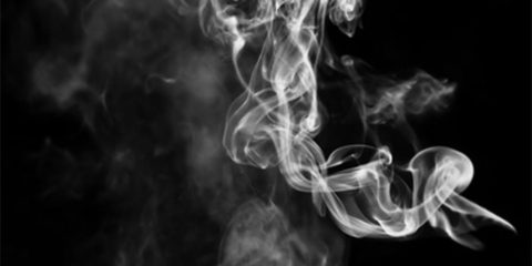 При большом стаже курения отказаться от вдыхания никотинового дыма весьма сложно.