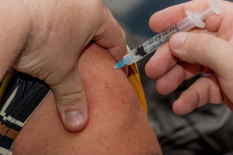 Вакцинация против гриппа и ОРВИ снижает вероятность заболеть воспалением легких